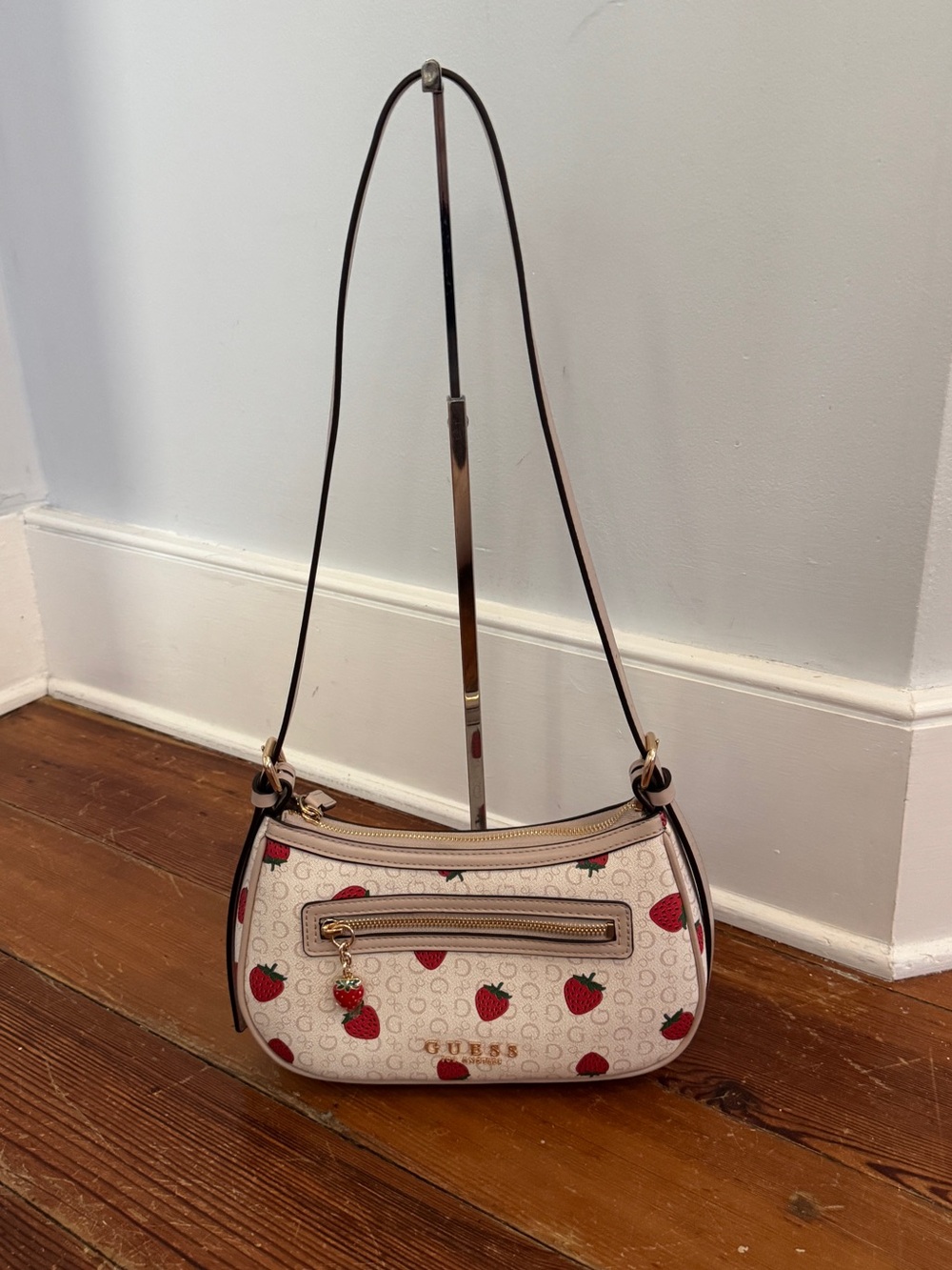 New Guess Red White Cream Strawberry Print Shoulder Bag Handbag Gold